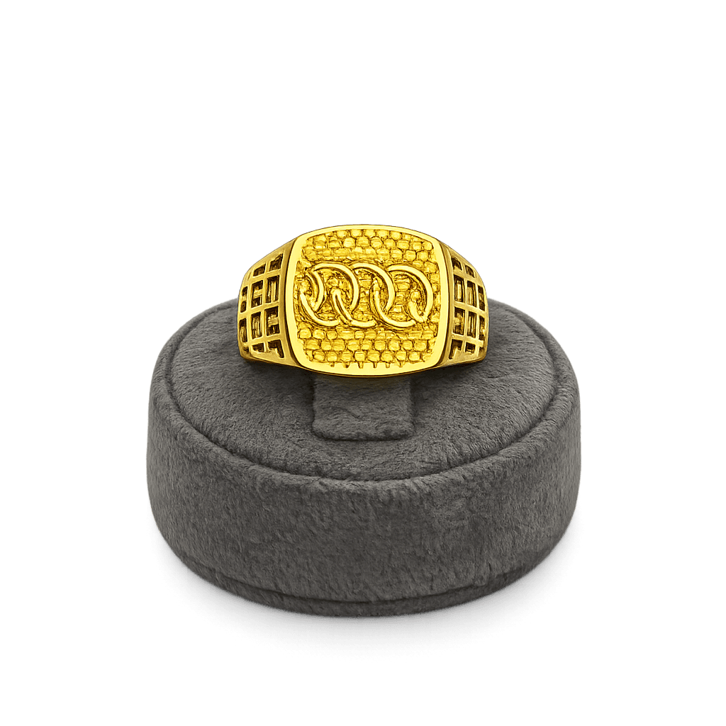 Royal gold ring view 2
